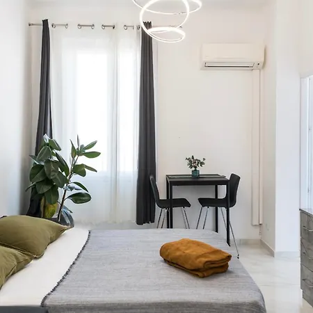 Stylish Modern Studio Near Train Station Nice Exterior photo