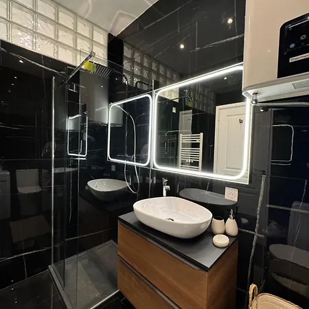Stylish Modern Studio Near Train Station Nice Exterior photo